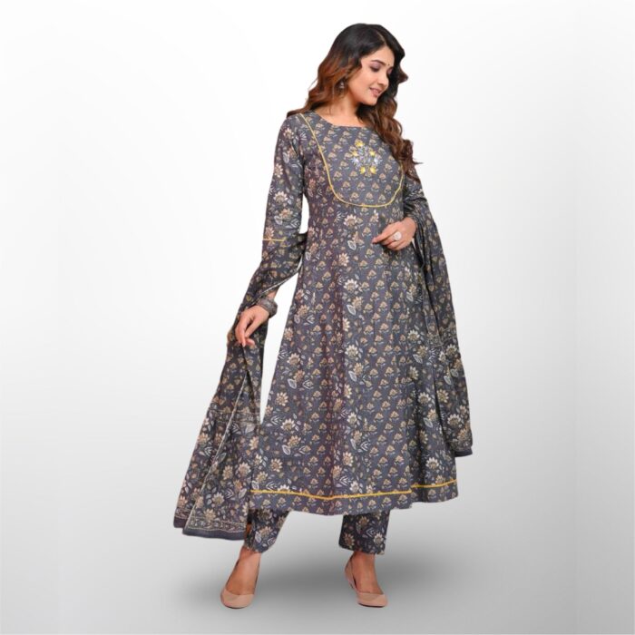 Elegant Grey Floral Cotton Suit – A Timeless Blend of Tradition & Style!